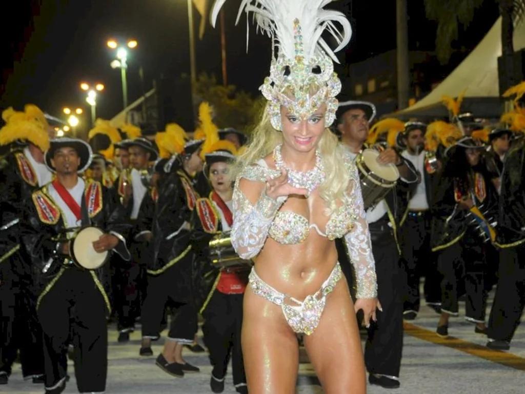 Bambas faz seu primeiro desfile