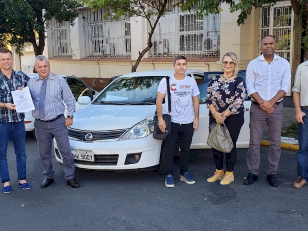 Conselho Tutelar recebe viatura da Receita Federal