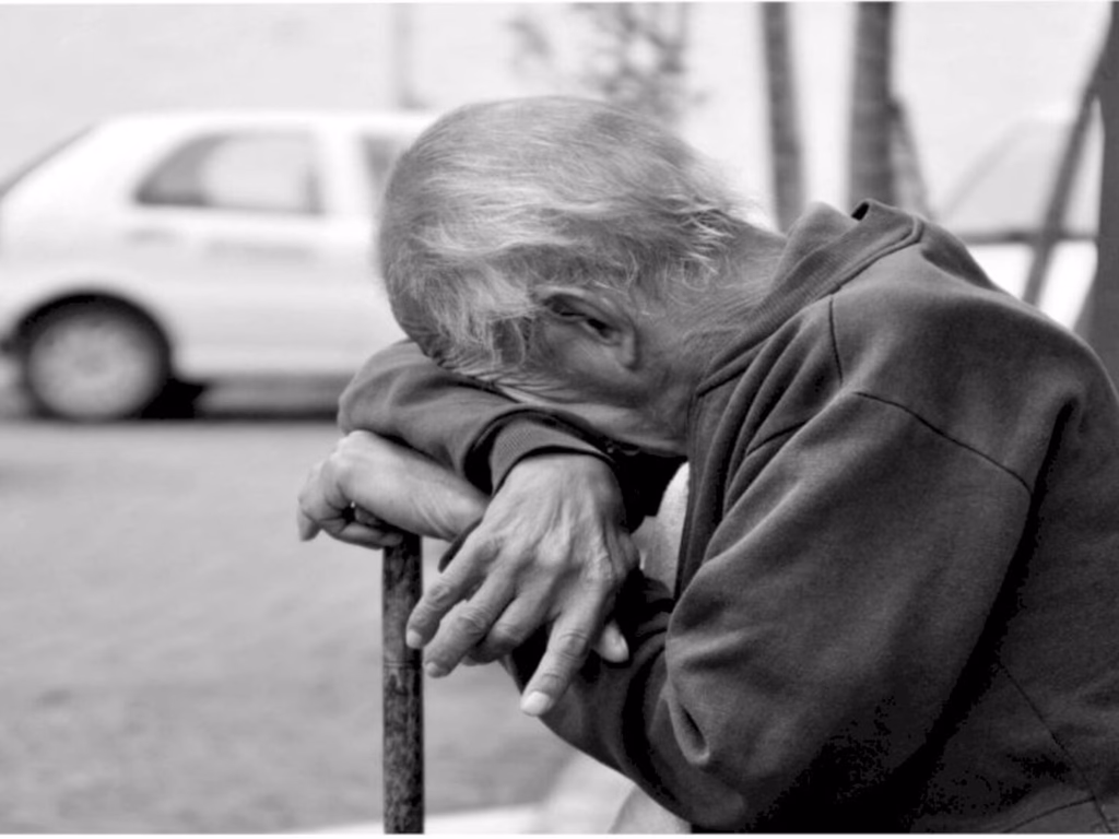 Câmara aprova campanha sobre violência contra idosos