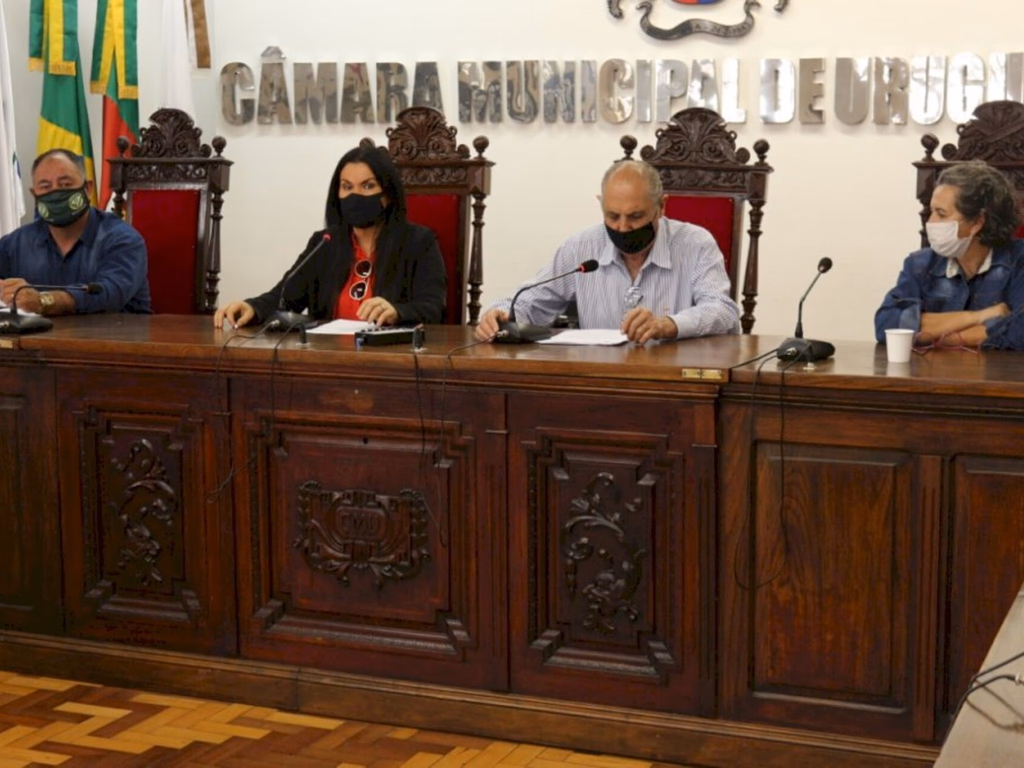 Saúde alega impossibilidade de apresentar relatório à Comissão de Serviços