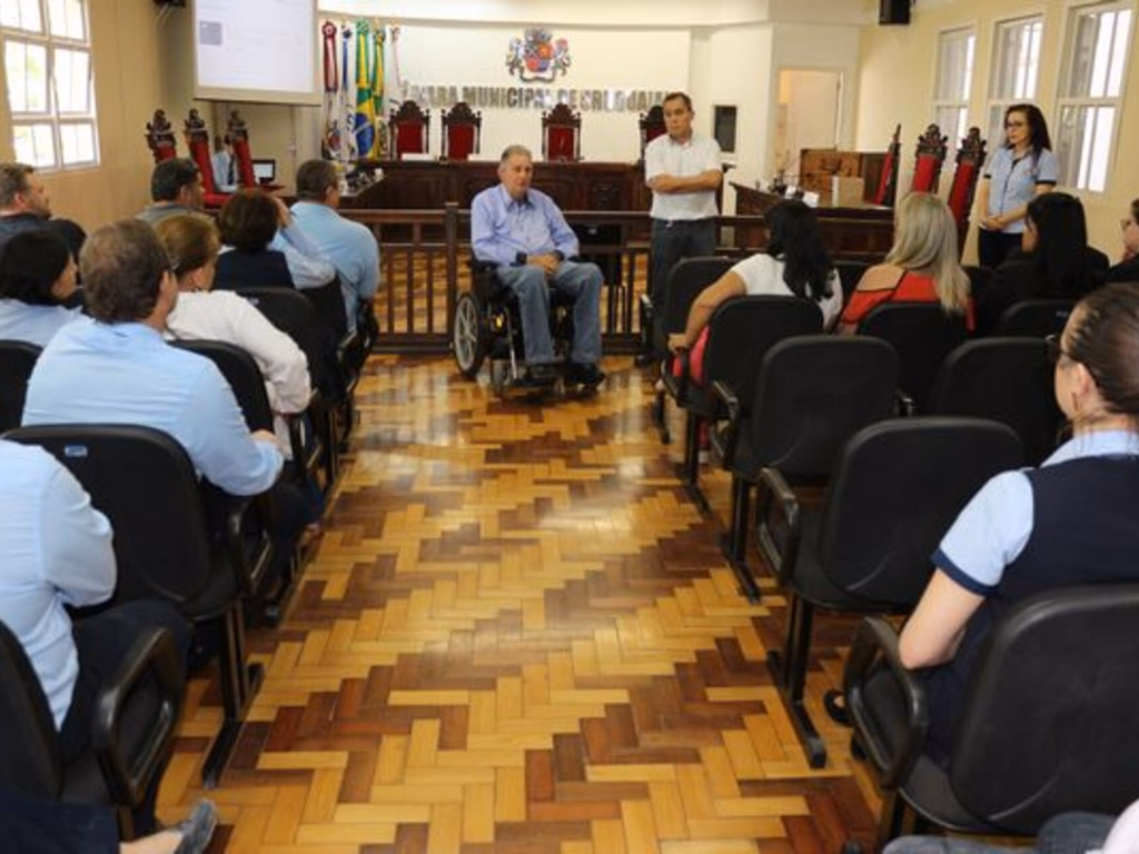 Cartão-alimentação para servidores da Câmara entra em vigor