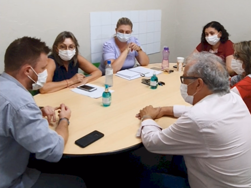 Município traça estratégia de vacinação contra a covid