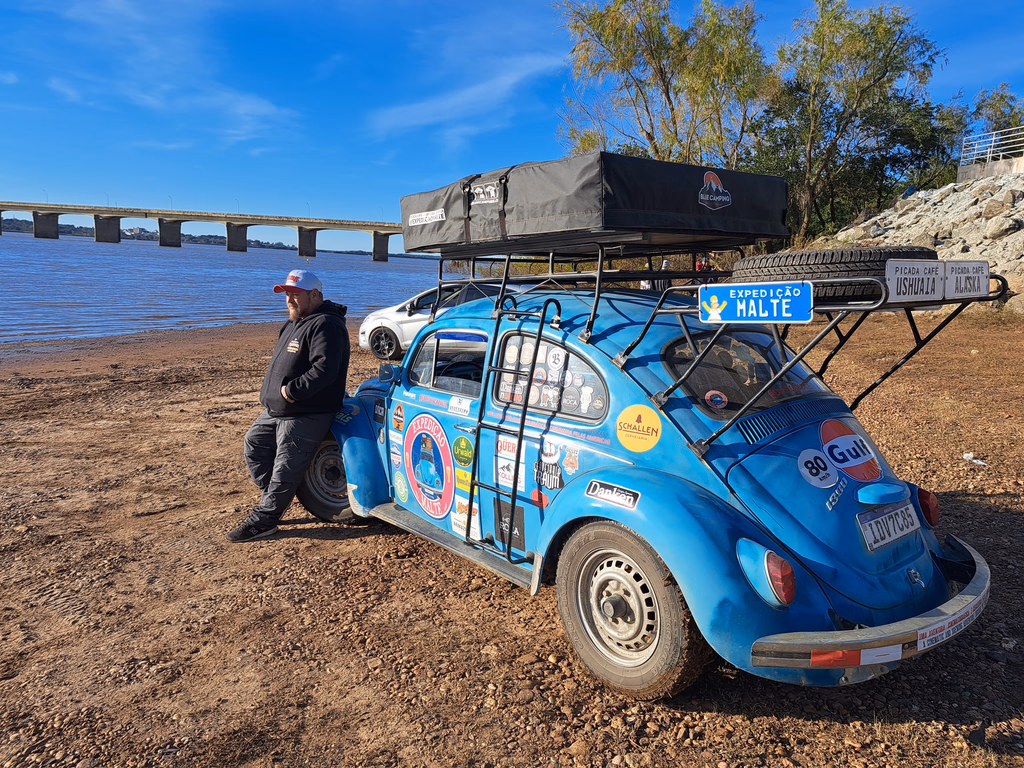 De Niro, fusca da Expedição Malte, é alvo de ladrões