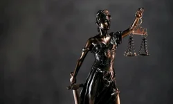 Fux afirma que atitudes de Bolsonaro são ‘atentado à democracia’