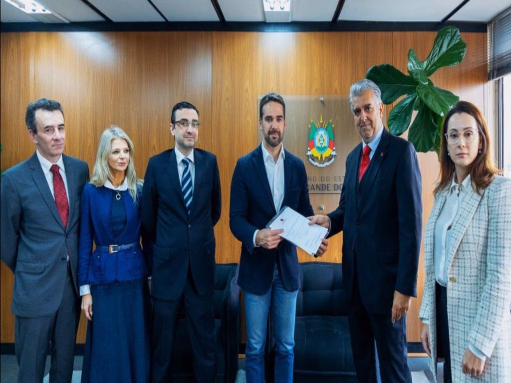 Leite recebe lista tríplice para escolha do novo procurador-geral