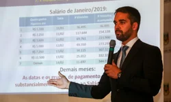 Rodrigo Maia é reeleito e Davi Alcolumbre presidirá o Congresso