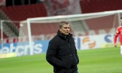 Hamilton vence GP da Inglaterra após acidente com Verstappen