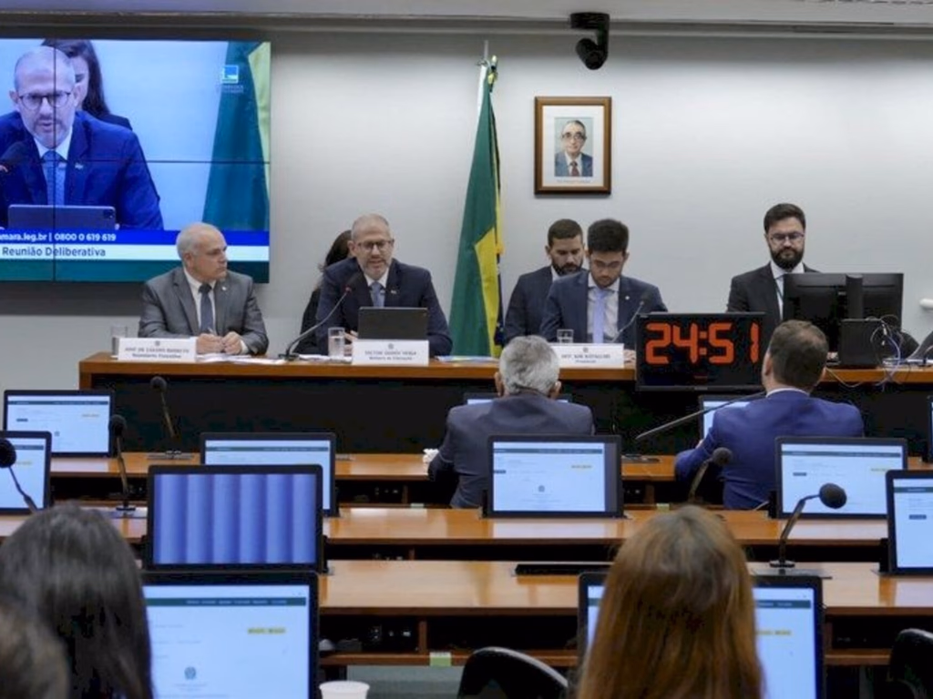 Ministro da Educação garante orçamento para executar políticas essenciais