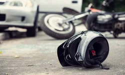 Colisão no trevo de Santo Inácio deixa duas pessoas feridas