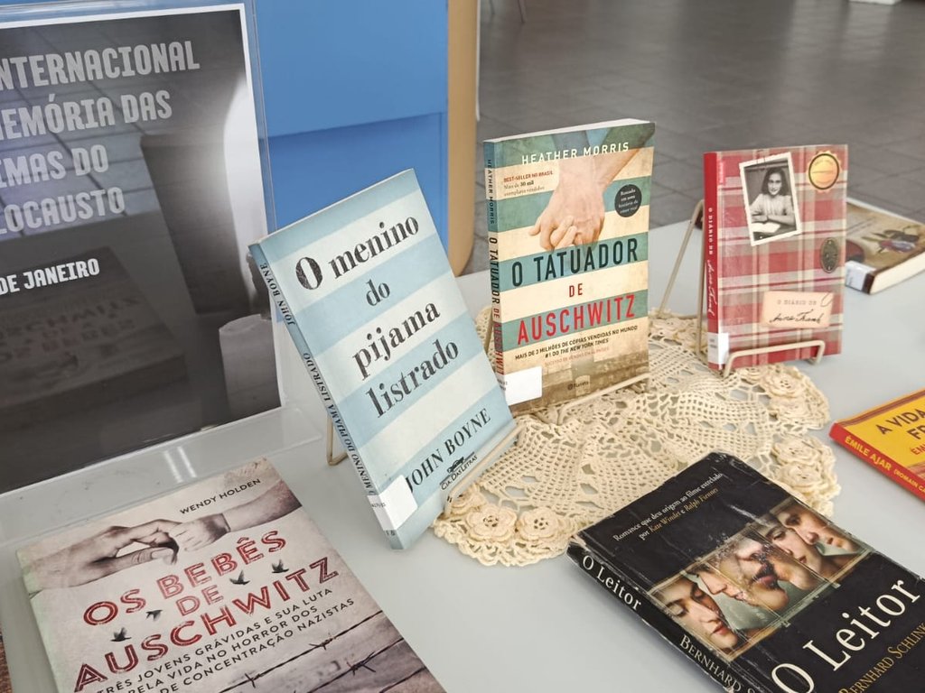 Vitrine literária do Sesc relembra o Holocausto