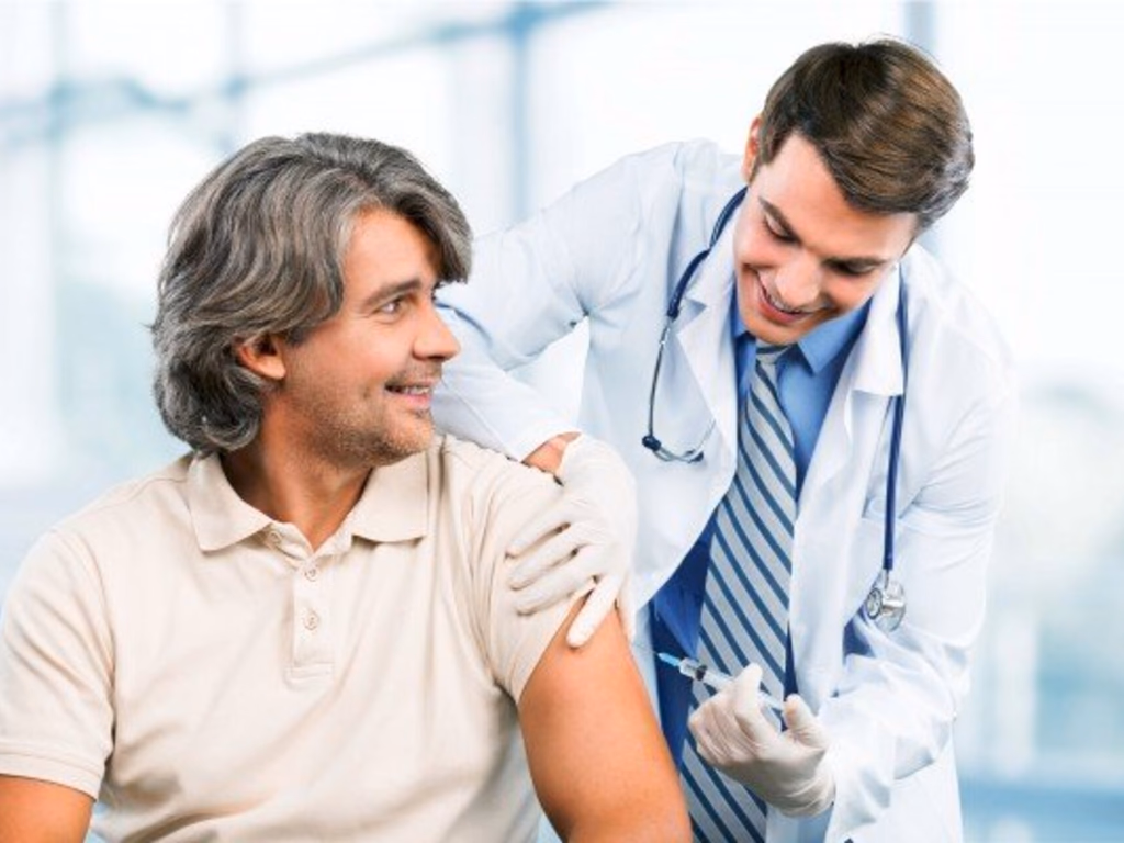 Queiroga prevê imunização para pessoas com 50 anos ou mais