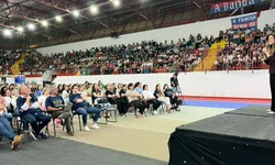 Palestra sobre inclusão escolar lota o Ginásio Municipal