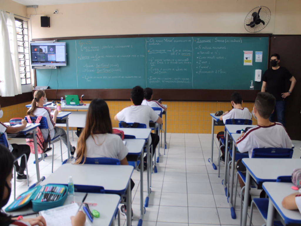 10ª CRE divulga calendário escolar 2026 da rede estadual 