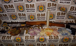 Brigada prende dois por tráfico de drogas