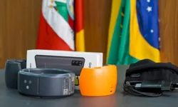 Agressores serão monitorados por tornozeleiras eletrônicas