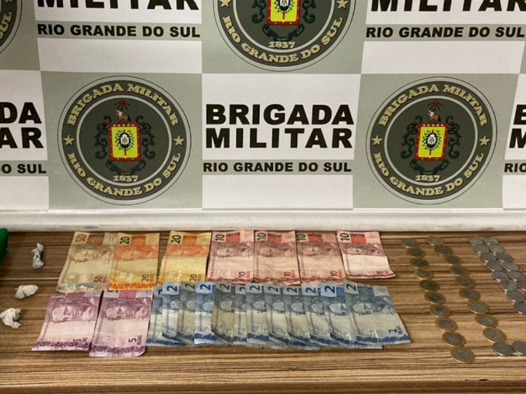 Homem é preso por tráfico na Marduque