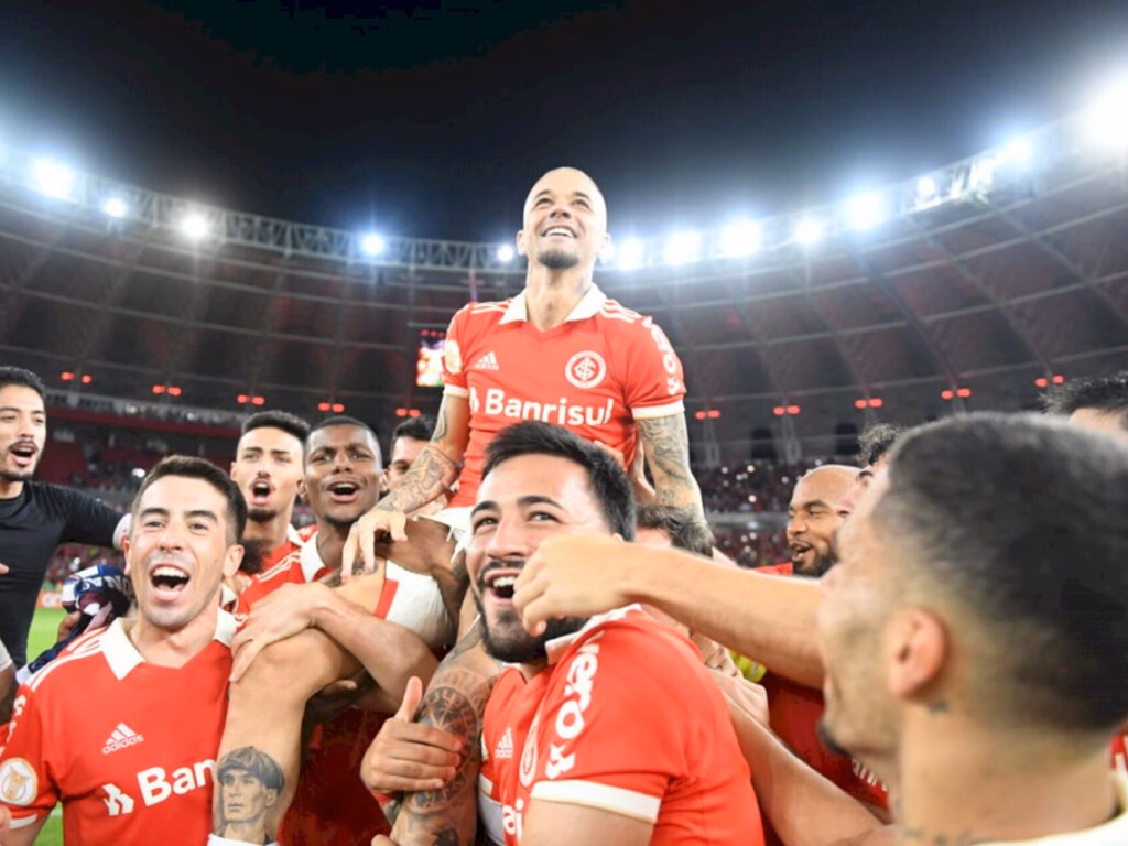 D’Alessandro se despede do futebol em vitória do Inter