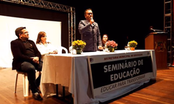 Médico de guerras, literatura e arte são os temas da semana