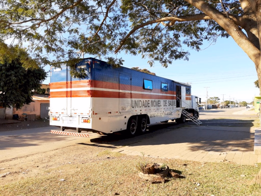 Carreta da Saúde está atendendo em frente a ESF-14