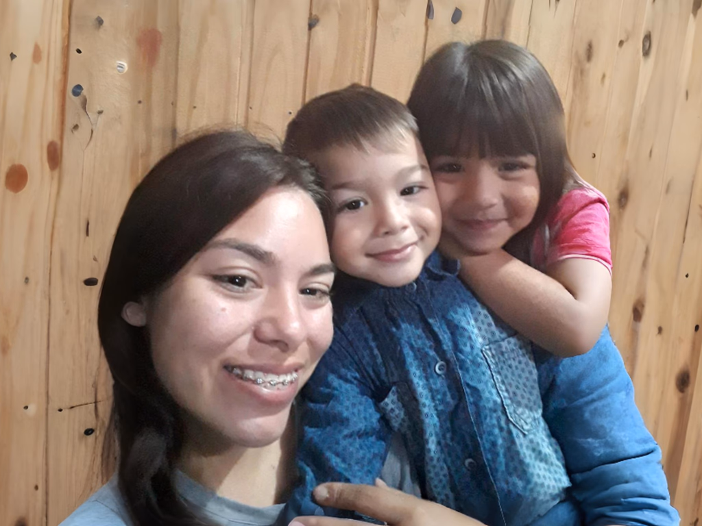 “Achei que já estaria na minha casa”, diz moradora enfrentando mais uma enchente