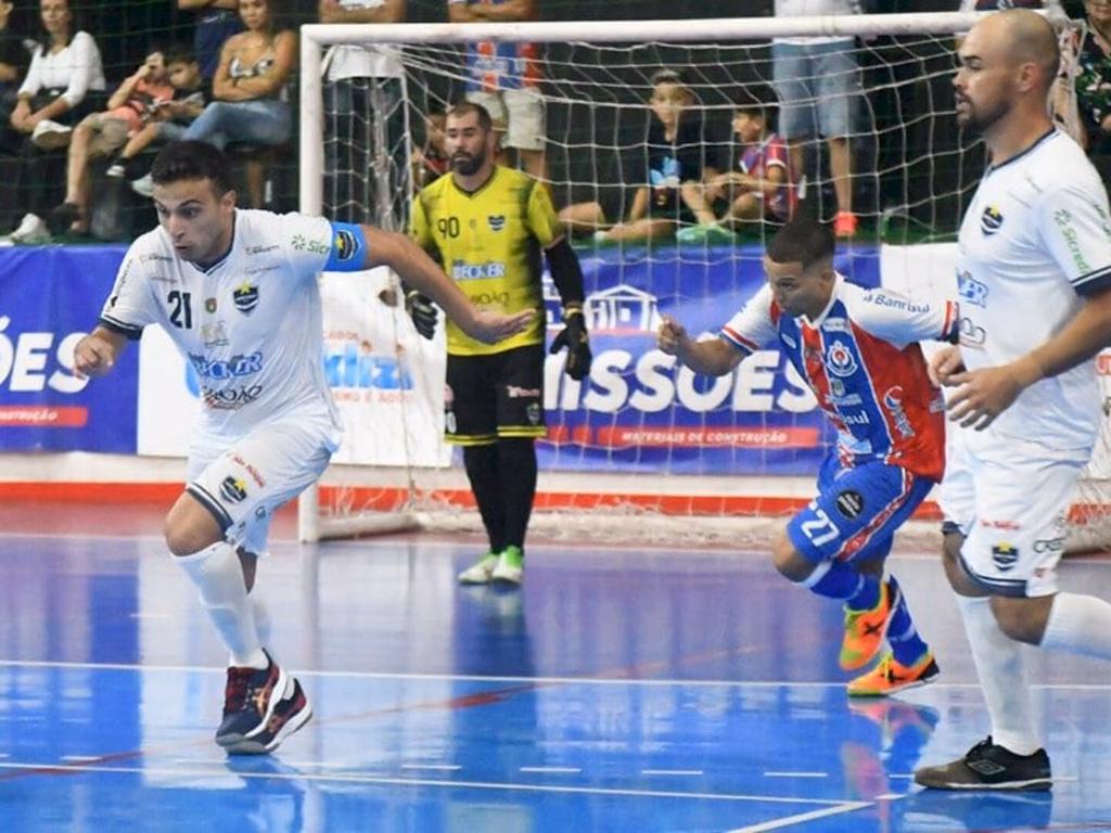 AEU empata e segue invicta no campeonato