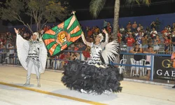 Chucha leva o Brasil Sertanejo para avenida