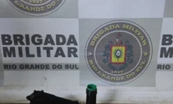 PRF apreende caminhão com placas de Uruguaiana em Itaqui