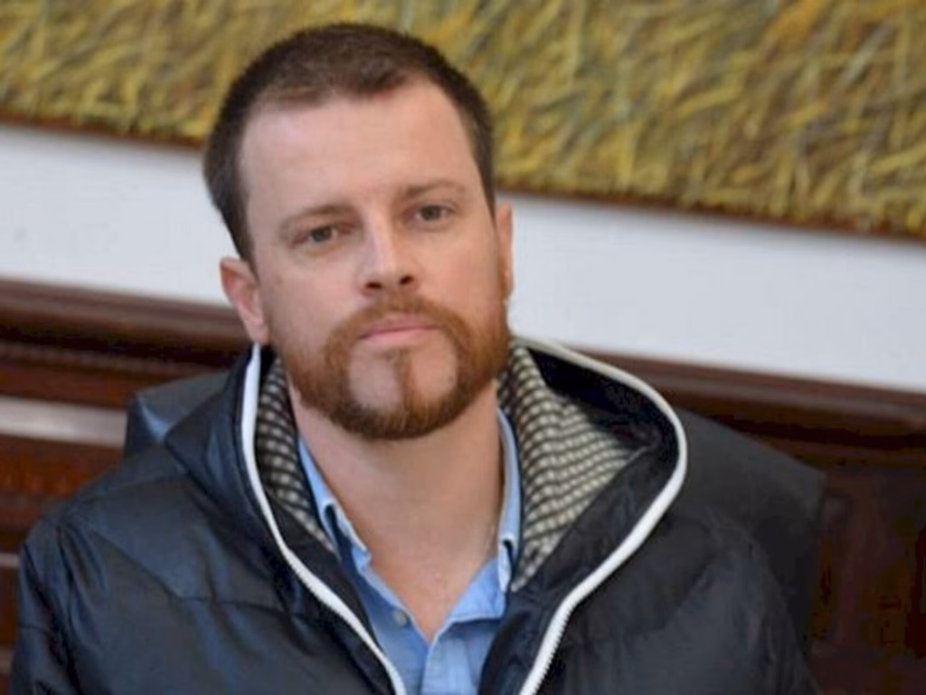 Mesmo ameaçado, Ronnie mantém bandeira laranja