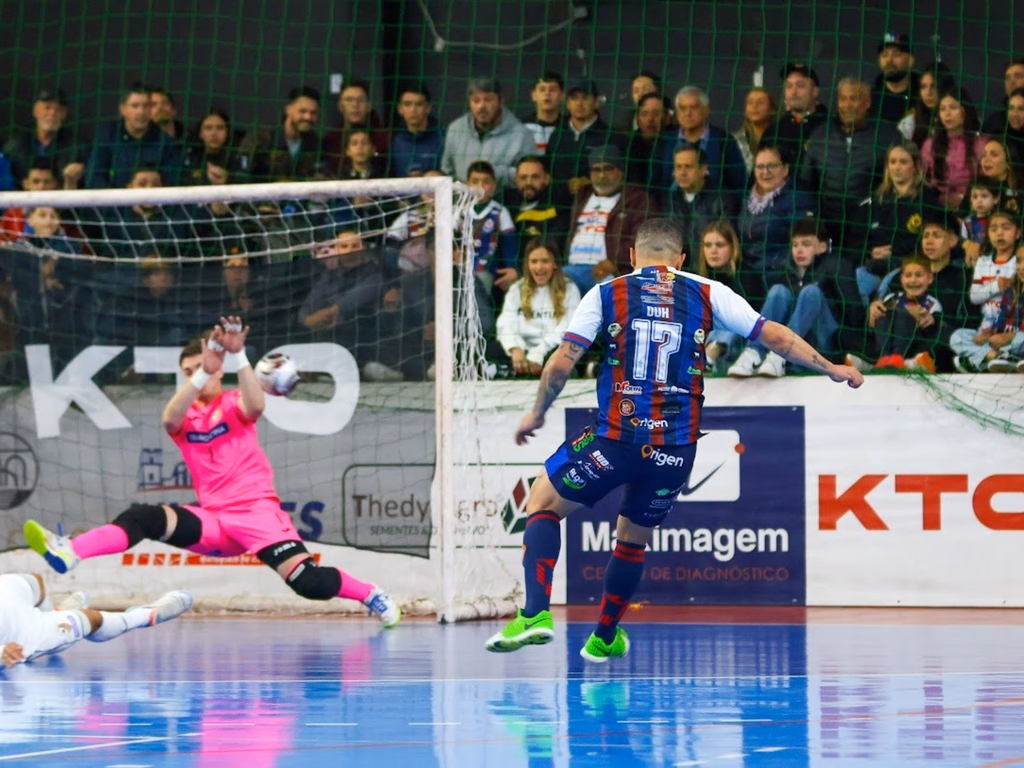 Na despedida de Cabeça, Uruguaianense enfrenta o Horizontina Futsal