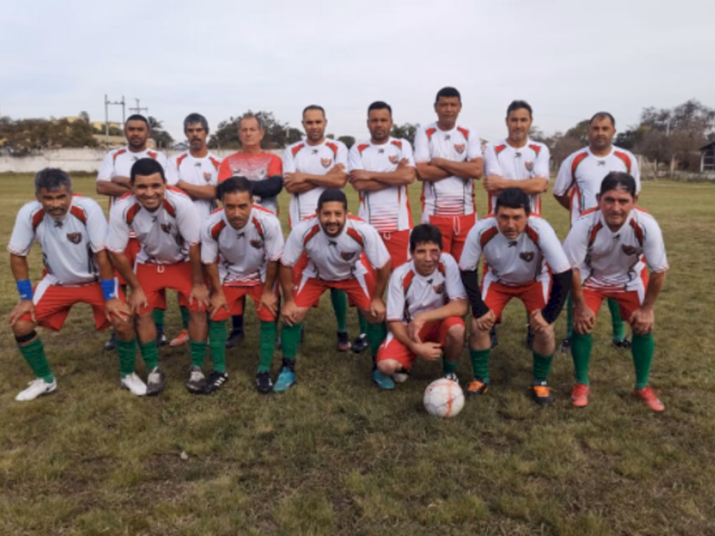 Camarões vence Azulão em amistoso