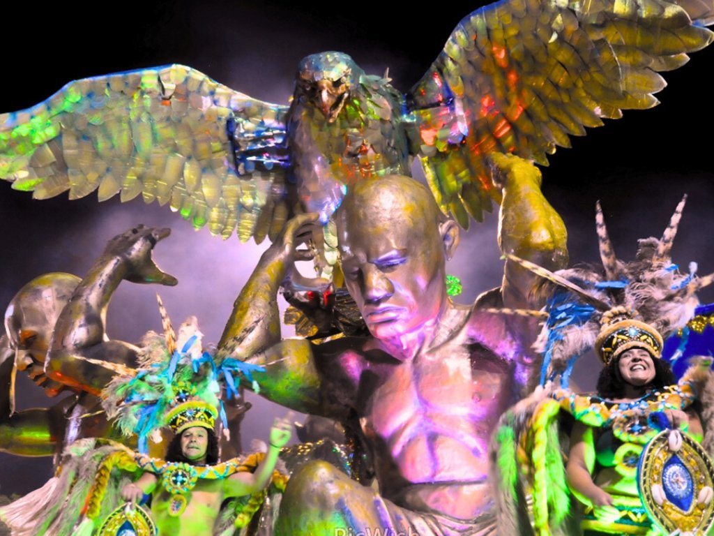 Primeira noite foi de enredos que exaltam cultura e ancestralidade