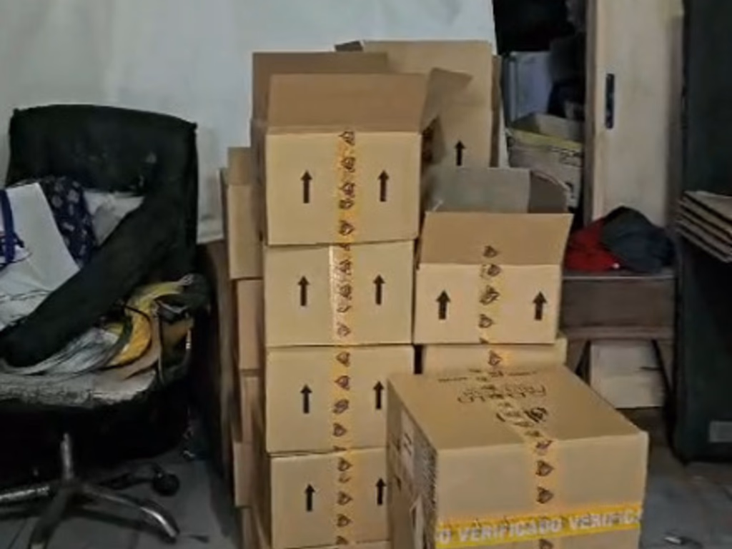 Casal é preso com R$ 300 mil em produtos vindos do Uruguai