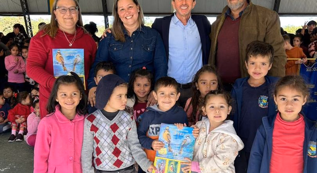 Barra do Quaraí lança álbum de figurinhas para alunos do município