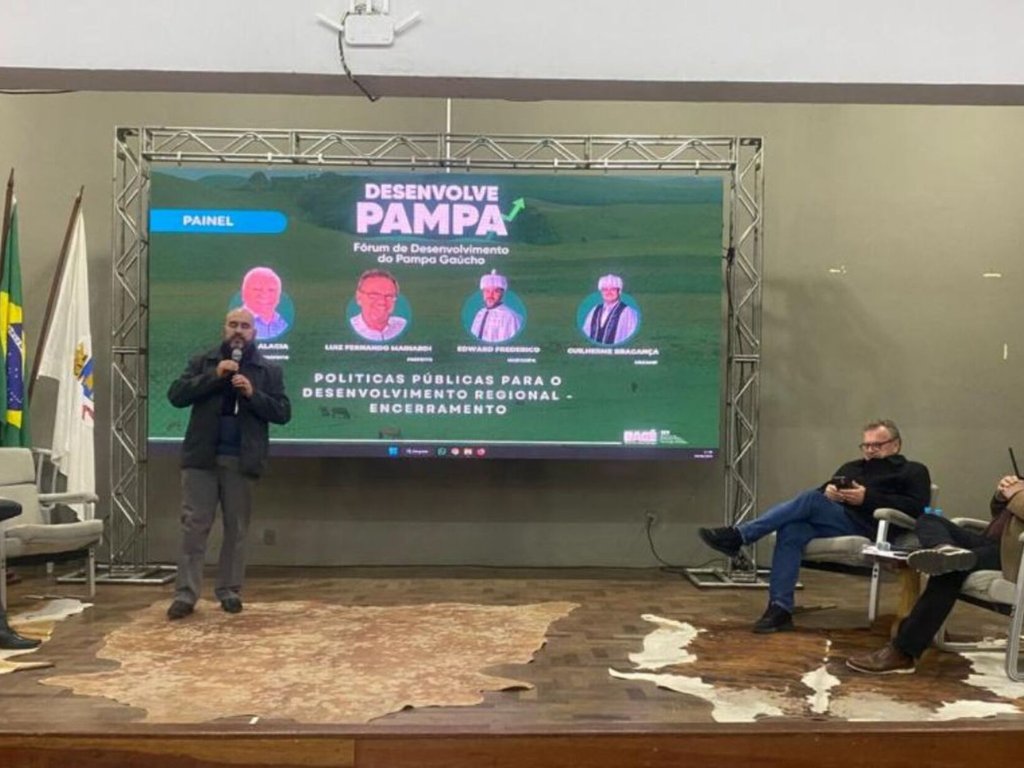 Fórum Desenvolve Pampa debateu desafios da campanha e fronteira oeste