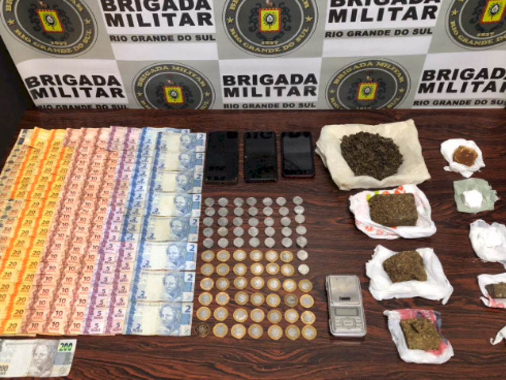 6º BPChoque apreende R$4,2 mil do tráfico em Alegrete