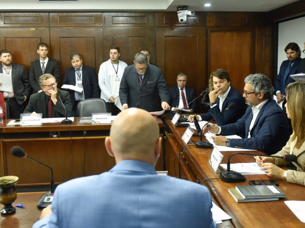 AL aprova parecer para projeto de proteção dos trabalhadores terceirizados