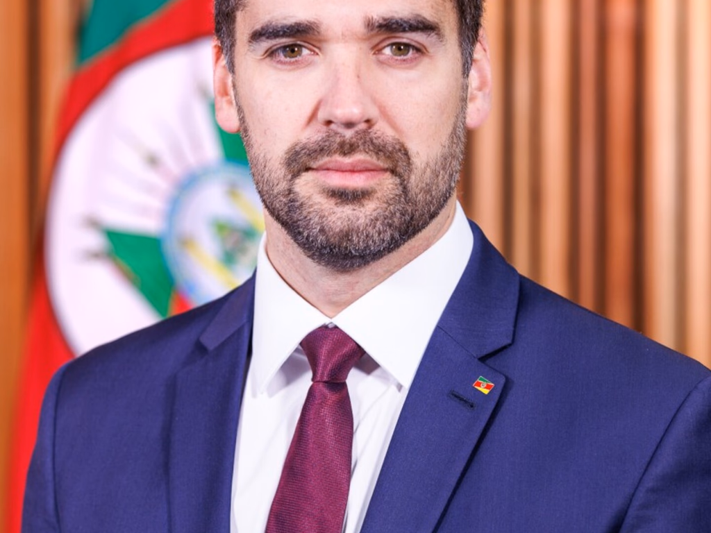 Eduardo Leite se filia no PSD e é lançado como pré-candidato