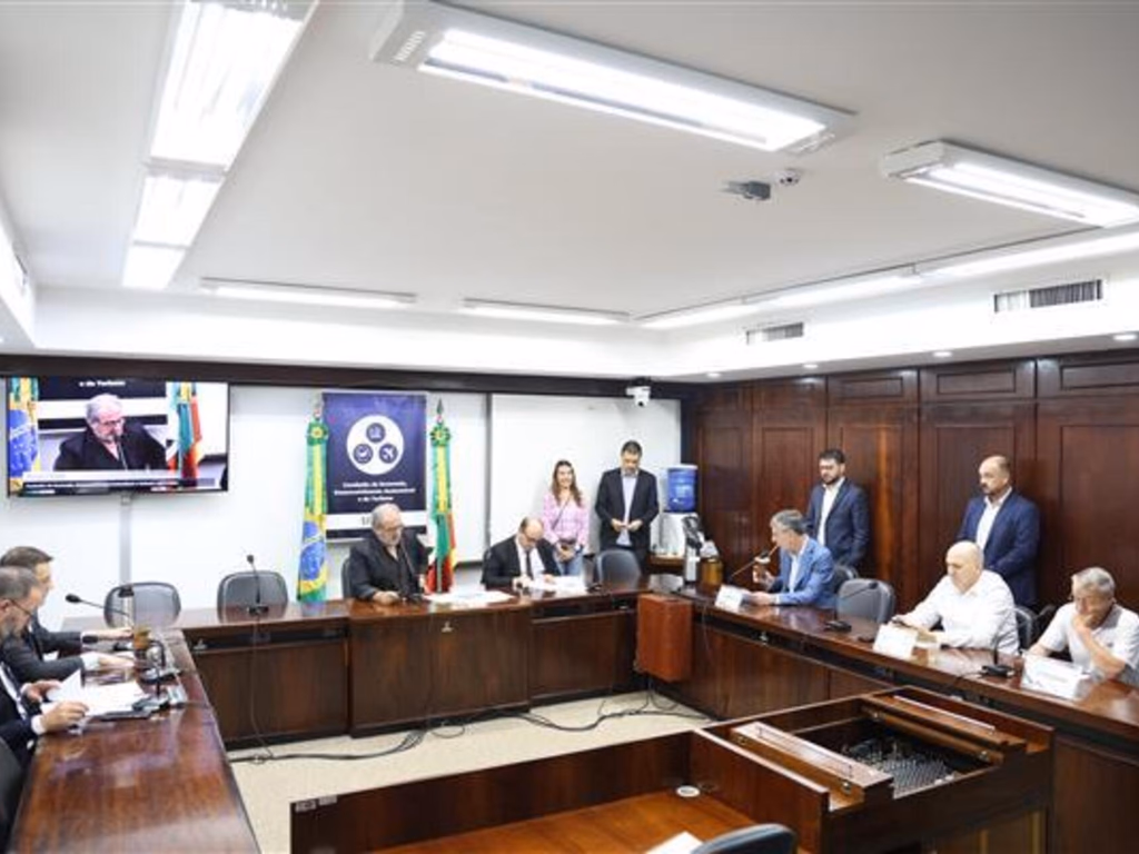 PEC da escala 6×1 divide opiniões na Assembleia Legislativa