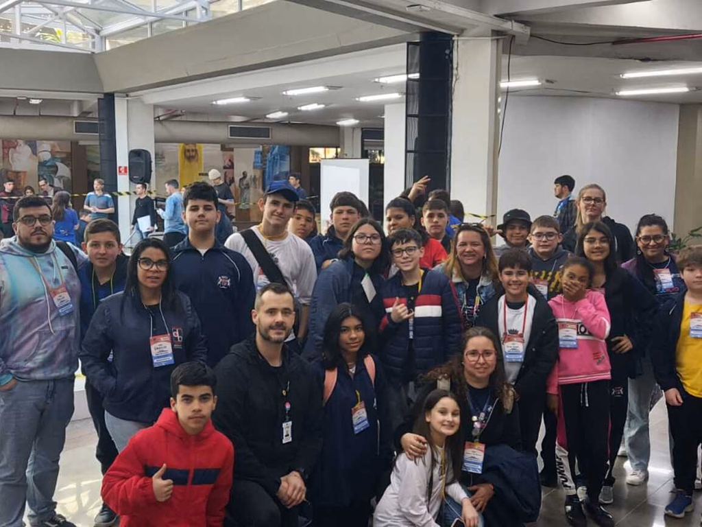Estudantes participam de Olimpíada de Robótica