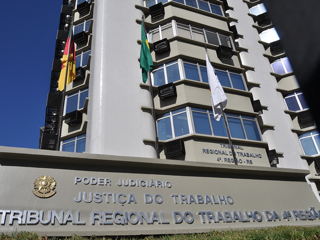 Judiciário retoma funcionamento integral de processos 