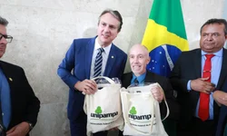 Governo desobriga frequência mínima escolar no estado