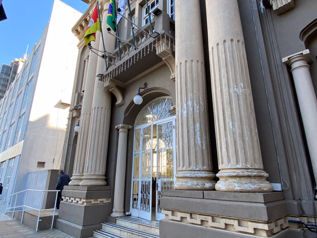 Executivo busca autorização para novas adequações no Orçamento