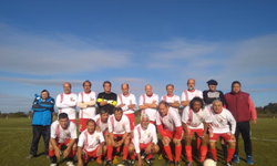 Benfica vence e mantém liderança