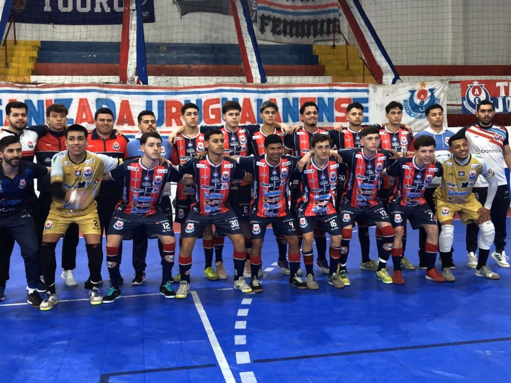 Uruguaianense bate a Afucs e segue firme no Gauchão