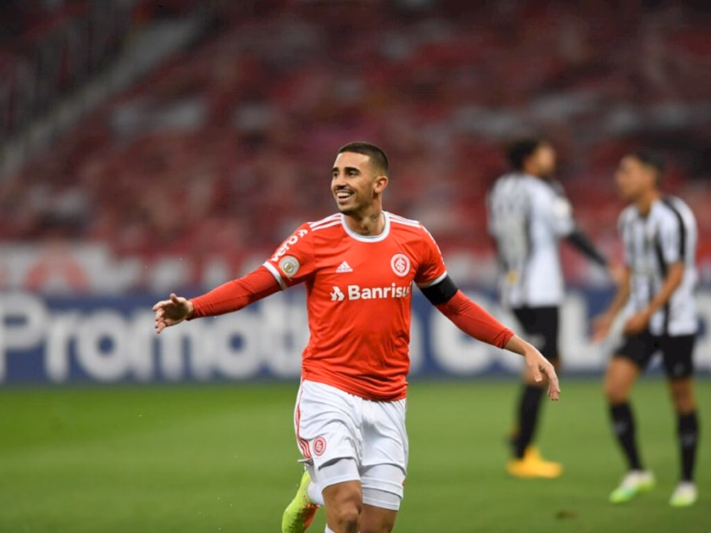 Inter vence o Atlético-MG e Grêmio empata com o Vasco