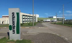 Unipampa abre seleção para professores substitutos em três campi 