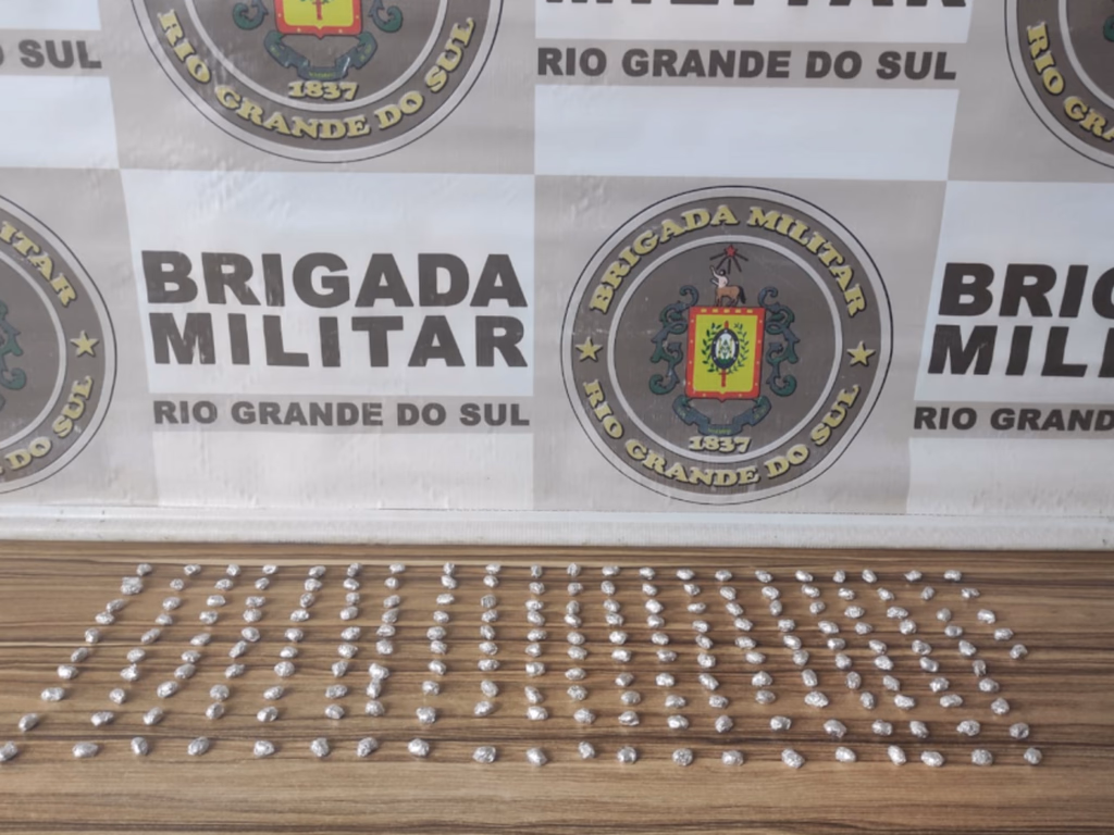 BM apreende mais de 200 porções de cocaína