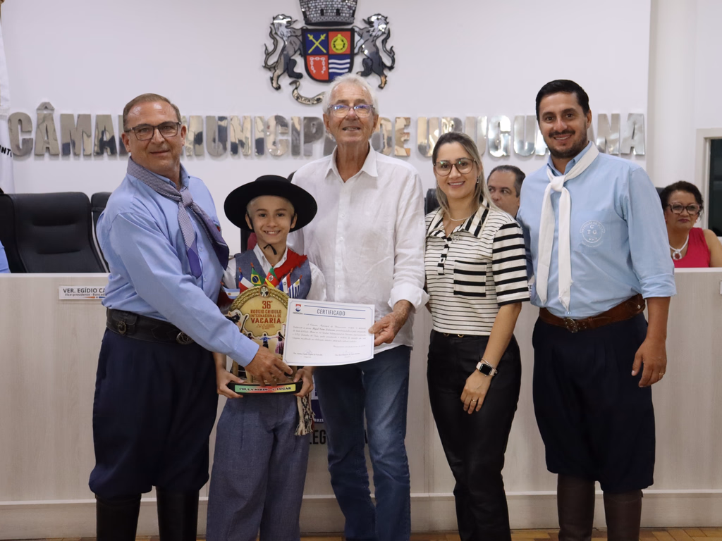 Câmara homenageou personalidades e instituições uruguaianenses