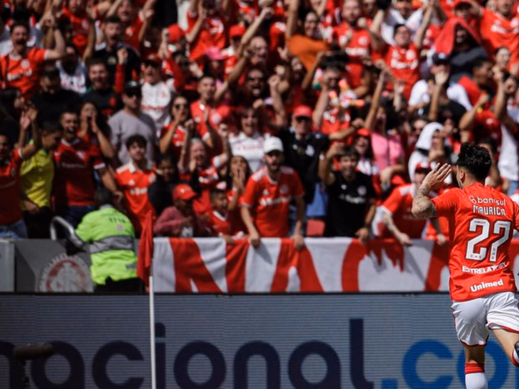 De virada, Inter vence o Flamengo por 2 a 1 no estádio Beira-Rio