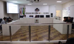 AL homenageia ex-governador Olívio Dutra